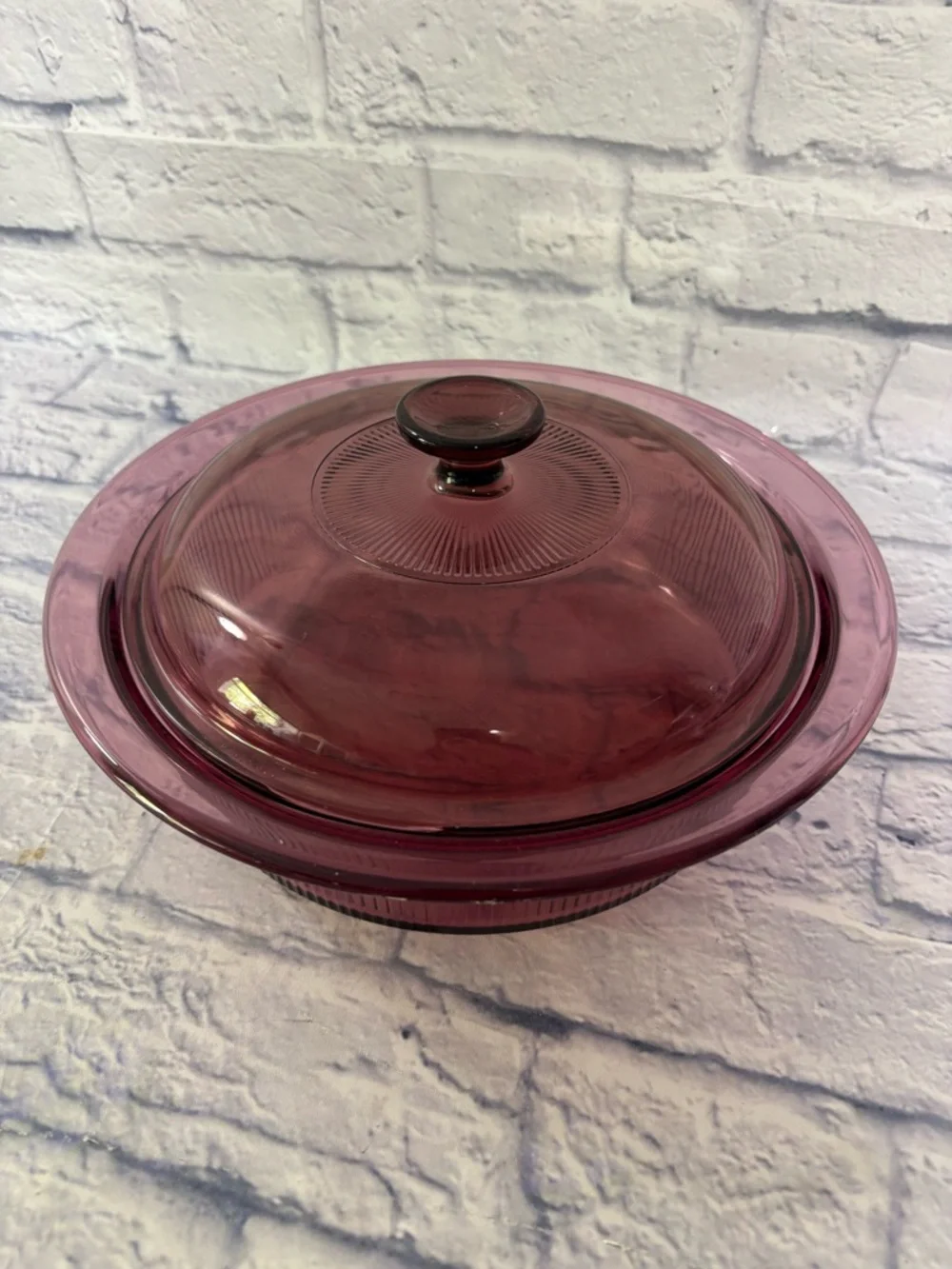 Vision Ware V-33-B Casserole Dish Bowl Lid Ribbed 2.5 qt Corning USA cranberry